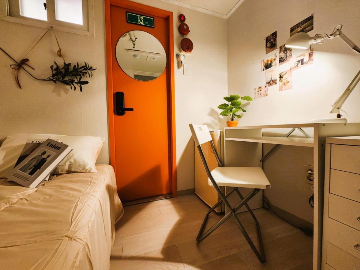 Oreum Stay Myeongdong - Female Only Seoul Exterior photo